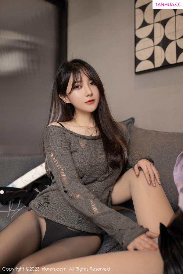 鱼子酱fish  [XiuRen]高清写真图 2023.03.17 No.6436 鱼子酱Fish 短裙美腿第26张图片